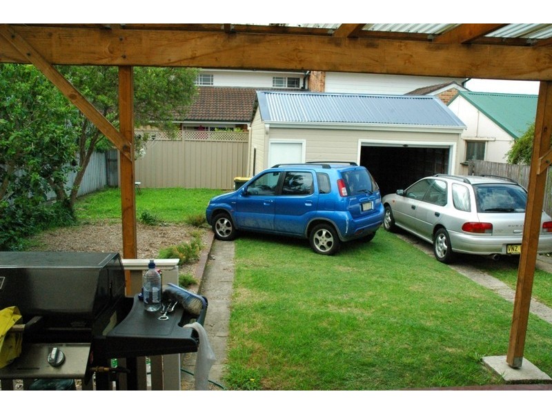 8 Rawson street, Mayfield NSW 2304