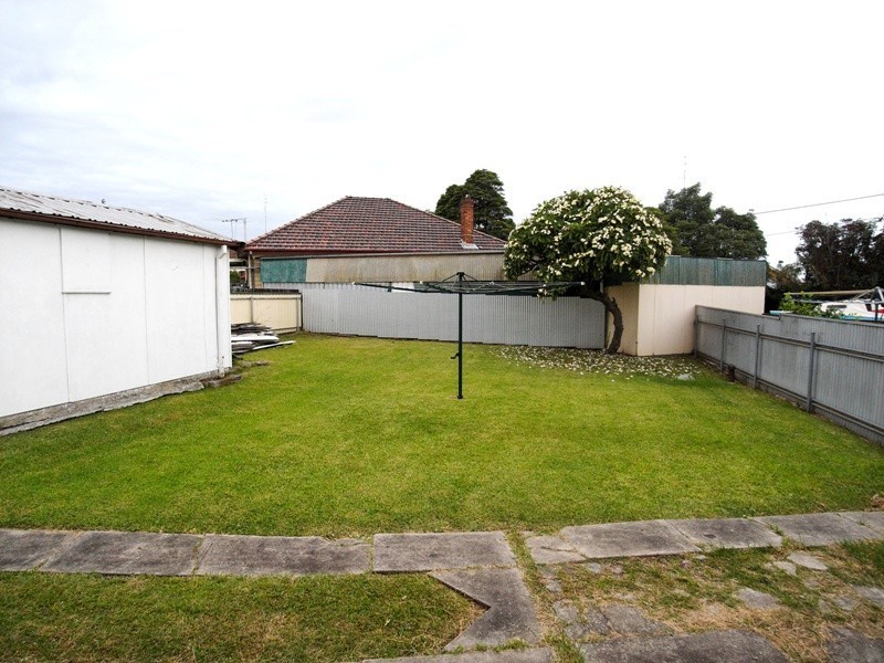 9 Werribi Street, Mayfield West NSW 2304