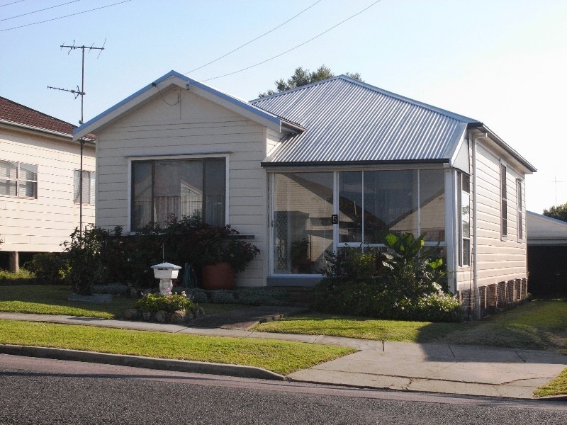 5 Vera Street, Waratah NSW 2298