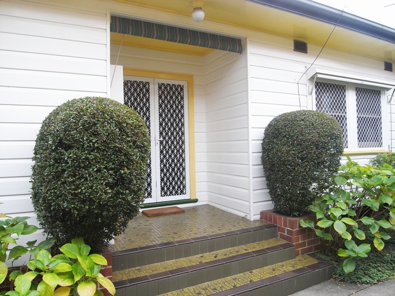 37 Buruda Street, Mayfield NSW 2304