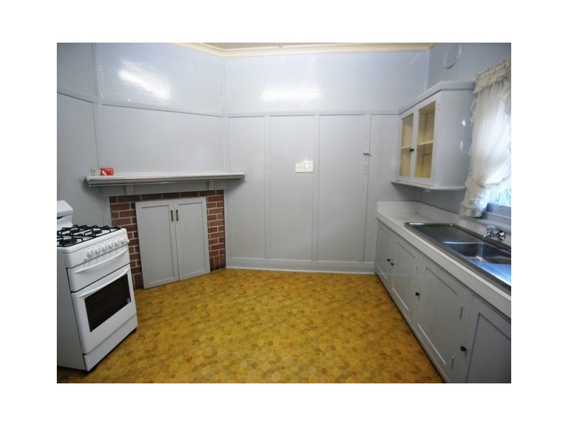 37 Buruda Street, Mayfield NSW 2304