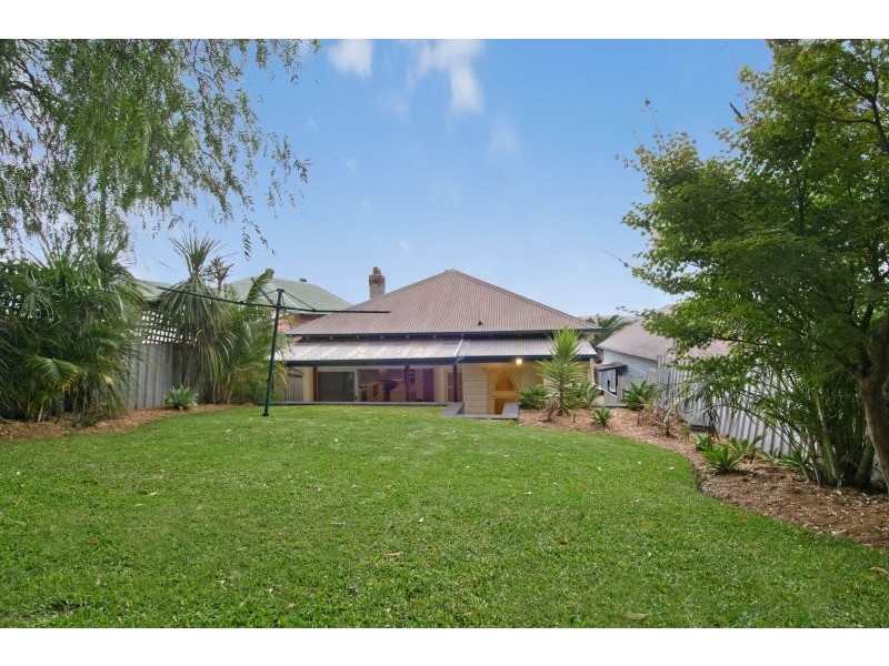 17 Cross Street, Mayfield NSW 2304
