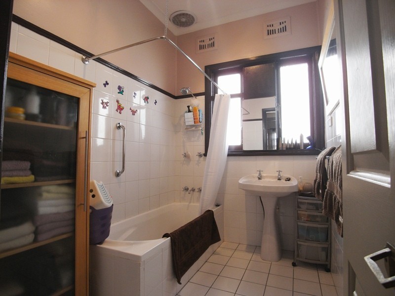 100 Elizabeth Street, Mayfield NSW 2304