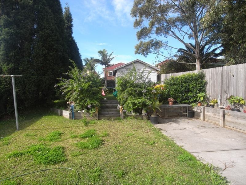 93 Woodstock Street, Mayfield NSW 2304