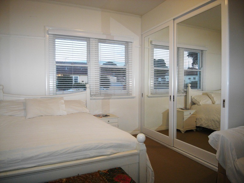 2 Griffiths street, Mayfield NSW 2304