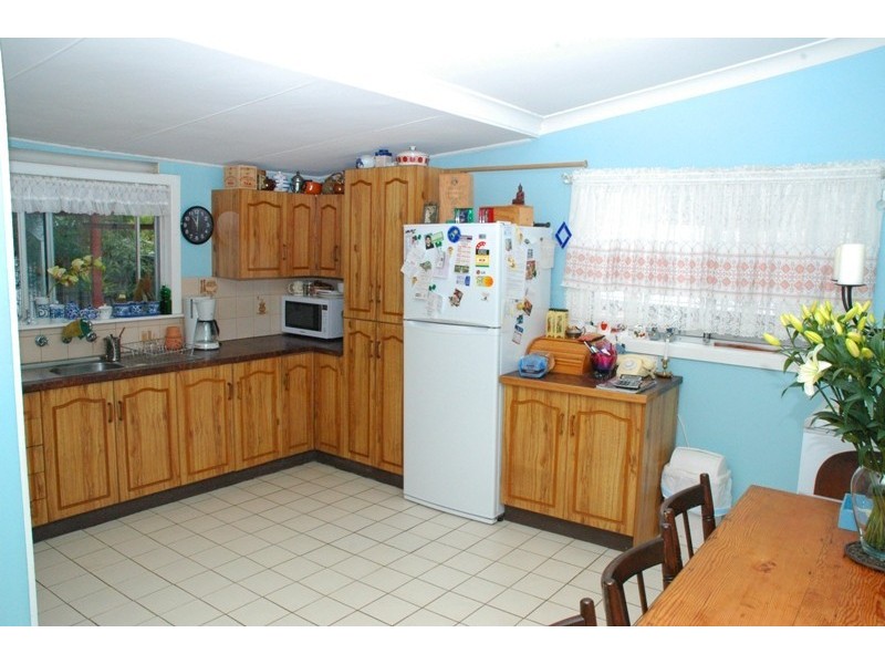 9 Barton Street, Mayfield NSW 2304