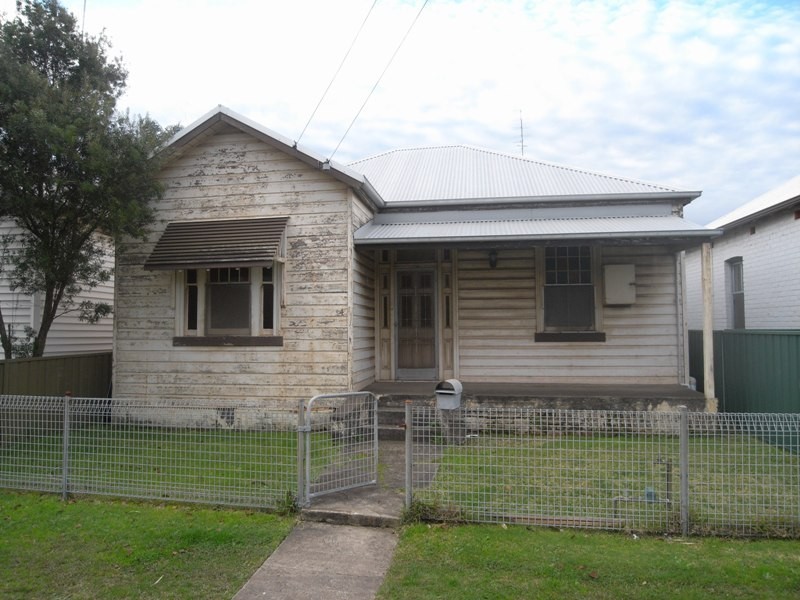 4 Villiers Street, Mayfield NSW 2304