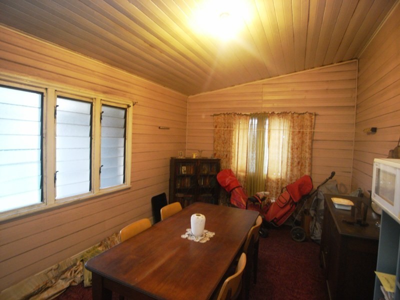 4 Villiers Street, Mayfield NSW 2304