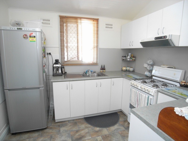 72 Sunderland Street, Mayfield NSW 2304