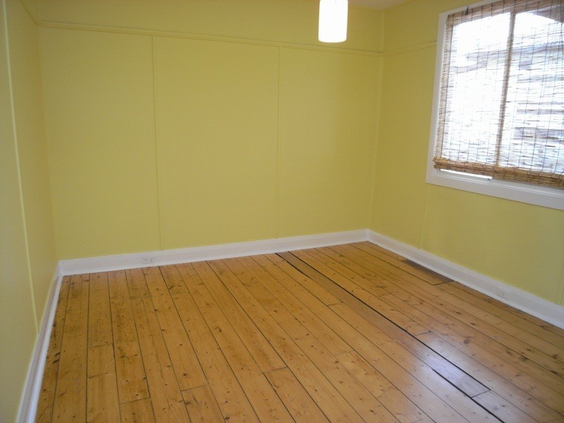 9 Adrian Street, Mayfield NSW 2304