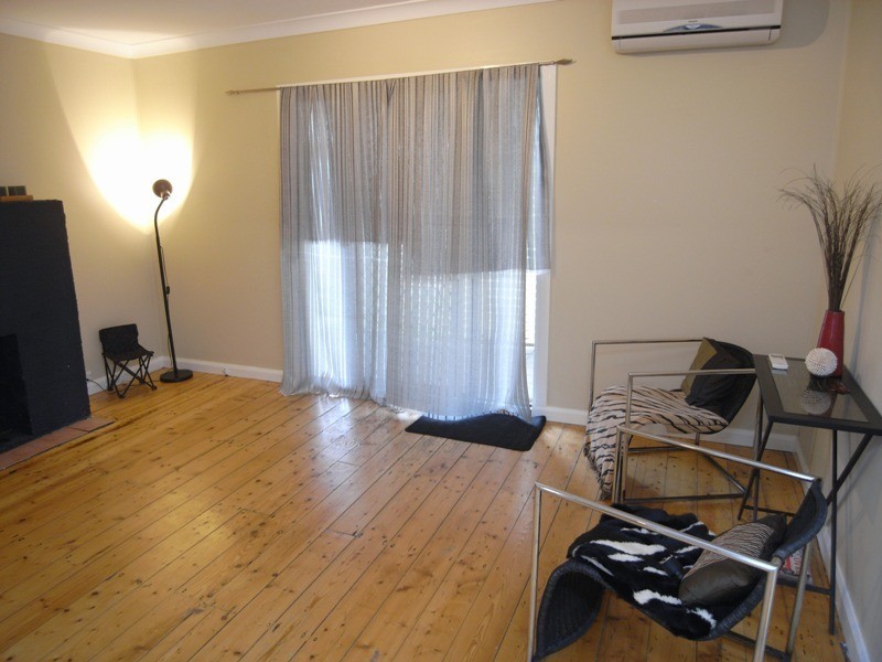 9 Adrian Street, Mayfield NSW 2304