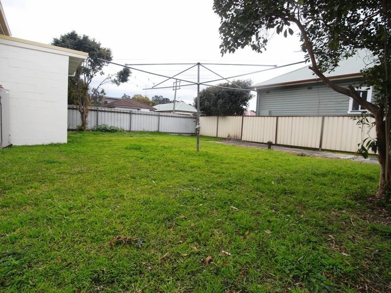 9 Adrian Street, Mayfield NSW 2304