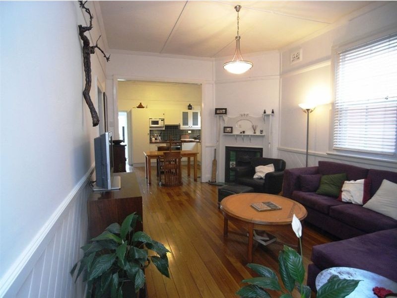 7 Barclay Street, Mayfield NSW 2304