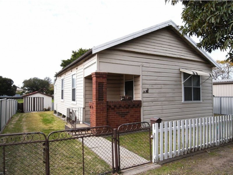 16 Hart Street, Mayfield NSW 2304