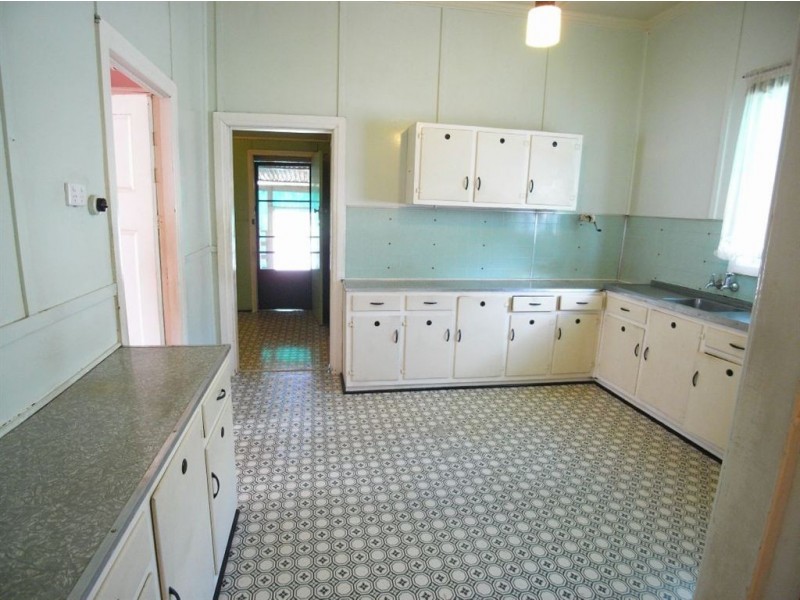 16 Hart Street, Mayfield NSW 2304