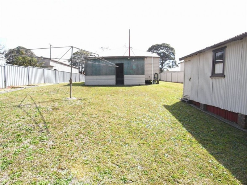 16 Hart Street, Mayfield NSW 2304