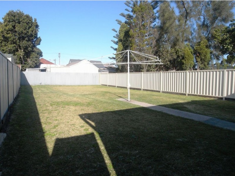 18 Rawson Street, Mayfield NSW 2304