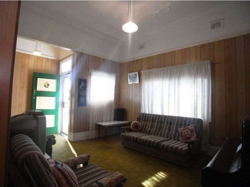 18 Rawson Street, Mayfield NSW 2304