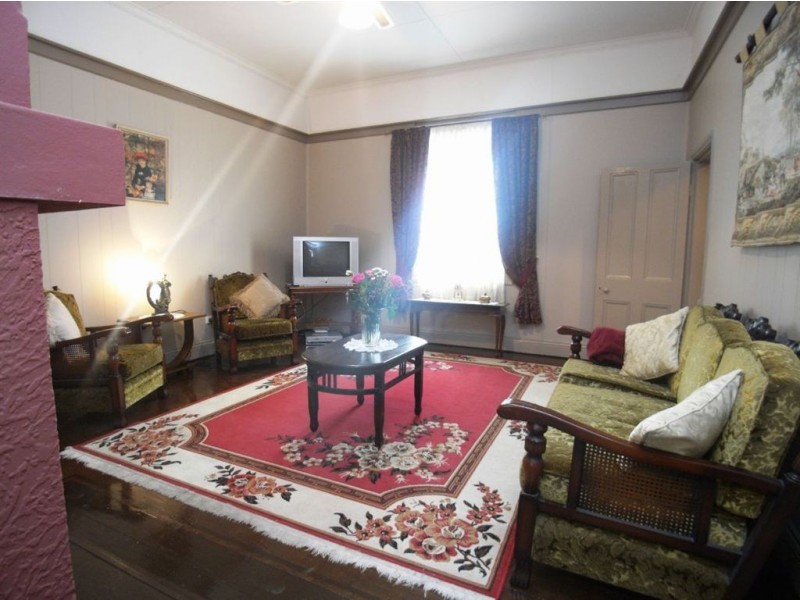 16 Roe Street, Mayfield NSW 2304