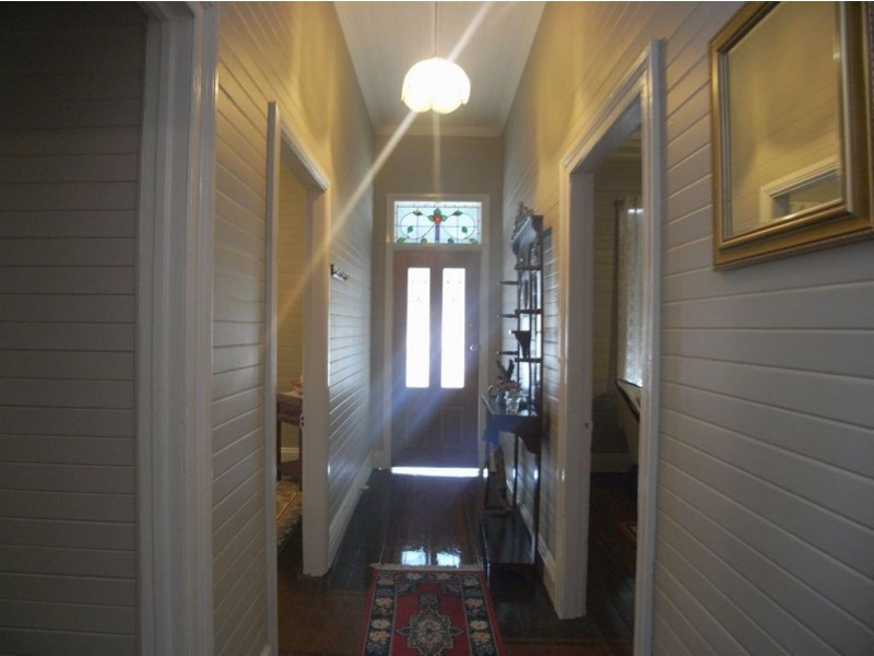 16 Roe Street, Mayfield NSW 2304