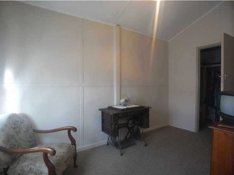 16 Roe Street, Mayfield NSW 2304