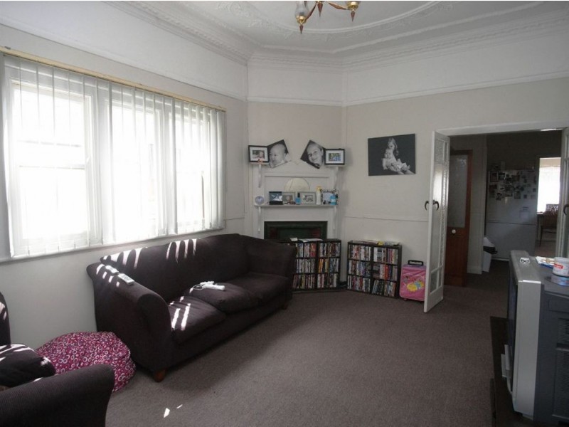 8 Wilkinson Street, Mayfield NSW 2304