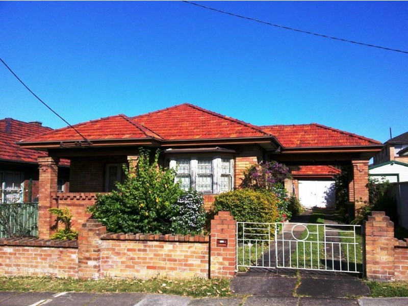 34 Woodstock Street, Mayfield NSW 2304