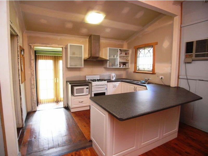 15 Waratah Street, Mayfield NSW 2304