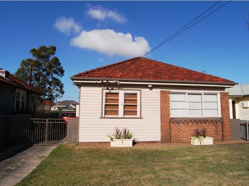 5 Sharpe Street, Mayfield NSW 2304