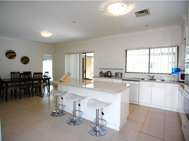 5 Angophora dr, Warabrook NSW 2304