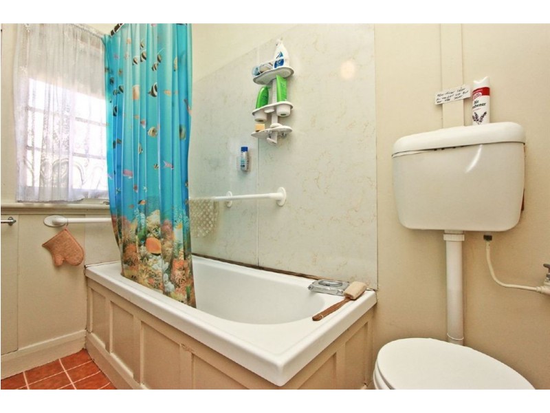 2 Contay Street, Mayfield NSW 2304