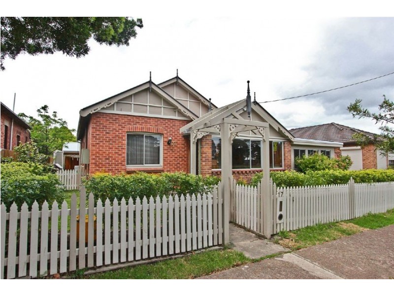 17 Werribi St East, Mayfield NSW 2304