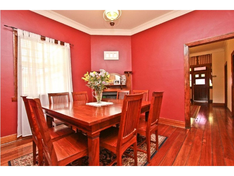 17 Werribi St East, Mayfield NSW 2304