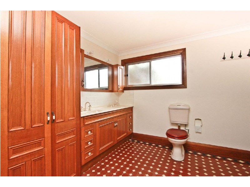 17 Werribi St East, Mayfield NSW 2304