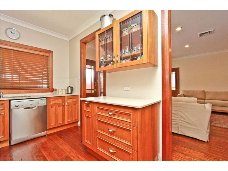 17 Werribi St East, Mayfield NSW 2304