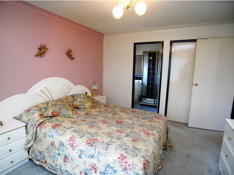 18 O’Learia Cres, Warabrook NSW 2304