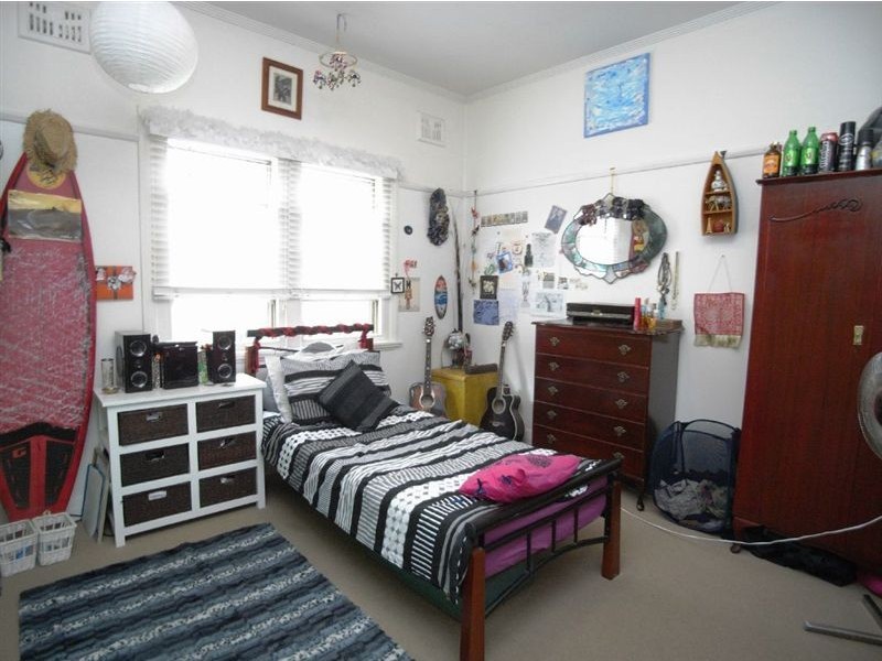 4 Griffith Street, Mayfield NSW 2304