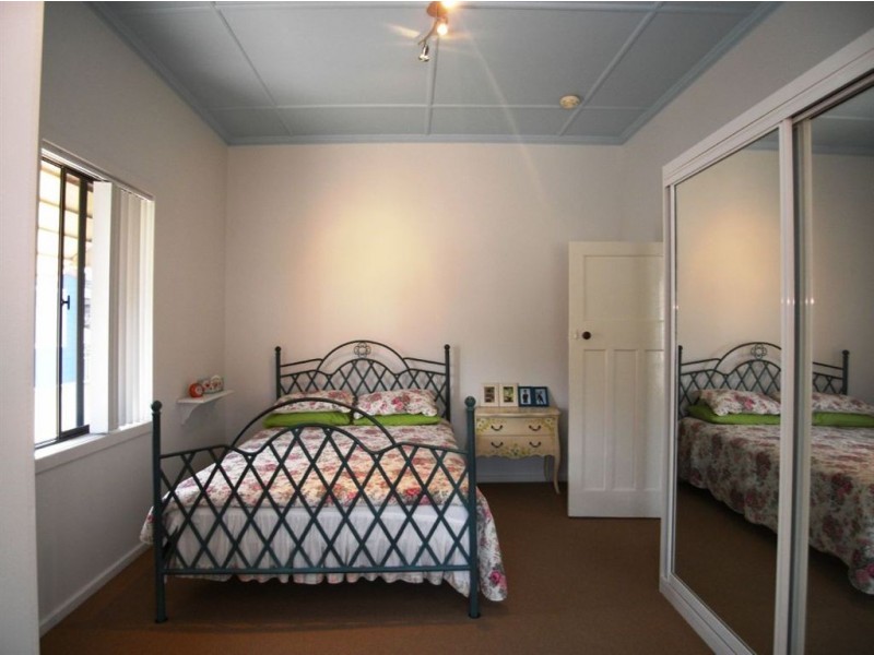 8 Moate Street, Georgetown NSW 2298