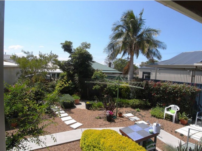 8 Moate Street, Georgetown NSW 2298