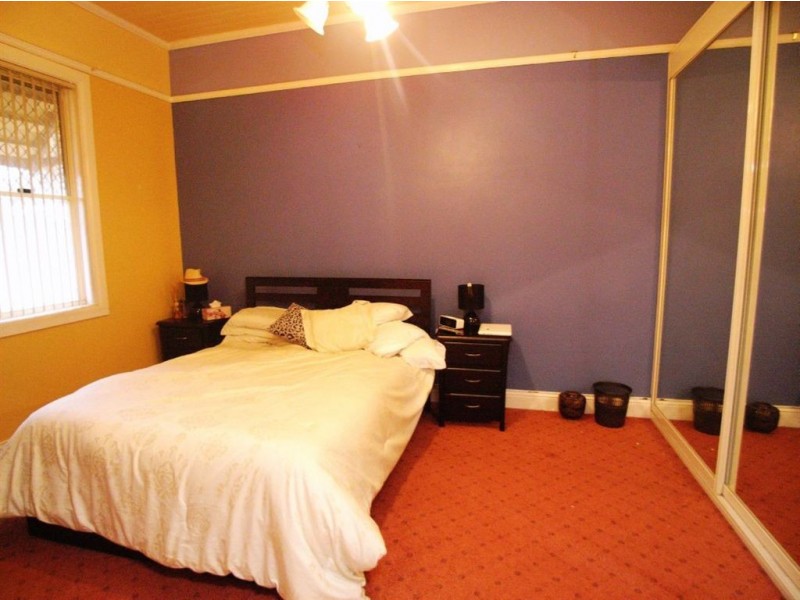 9 Henson ave, Mayfield East NSW 2304