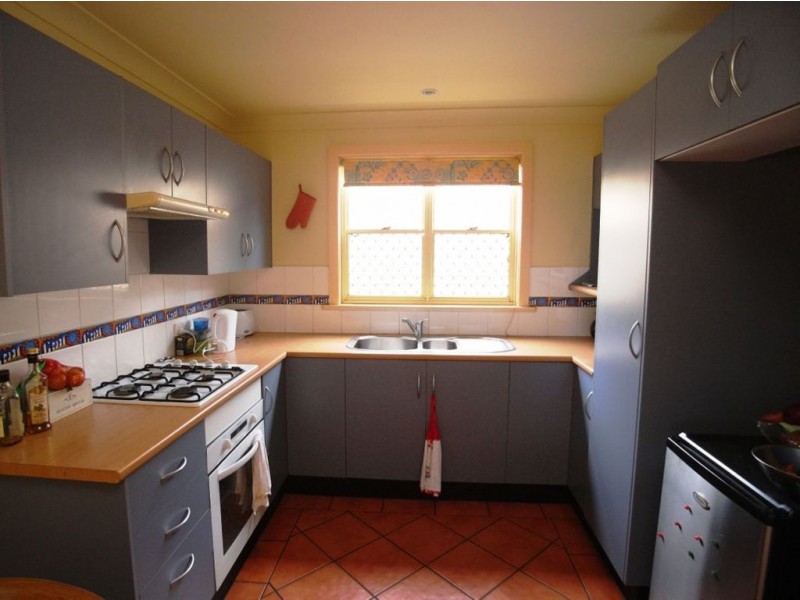 9 Henson ave, Mayfield East NSW 2304