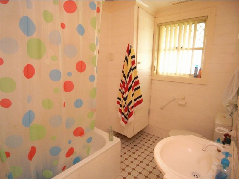 9 Henson ave, Mayfield East NSW 2304