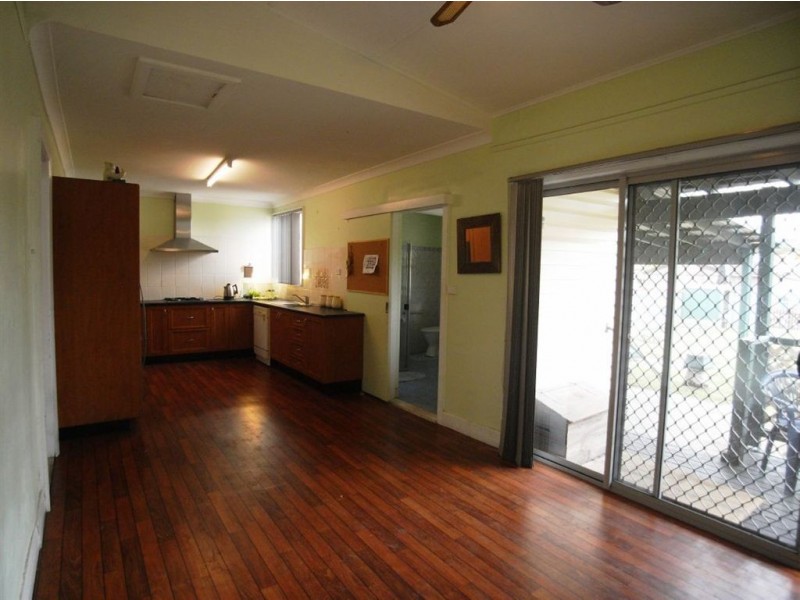 18 Ingall Street, Mayfield East NSW 2304