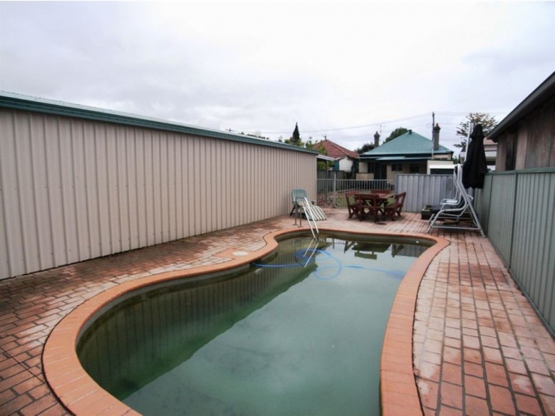 18 Ingall Street, Mayfield East NSW 2304