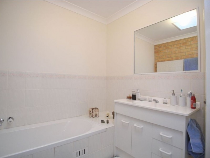 2/62 Macquarie street, Mayfield NSW 2304