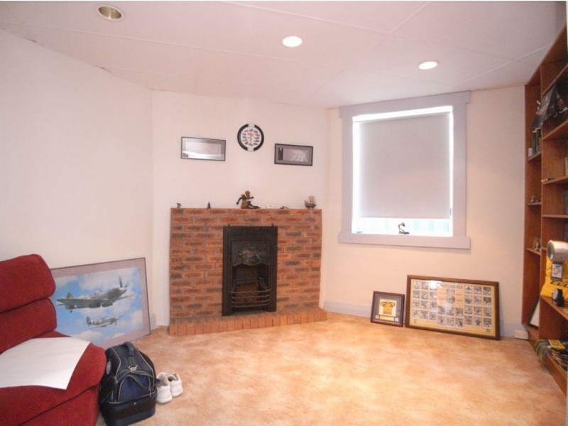 24 Ackeron Street, Mayfield NSW 2304