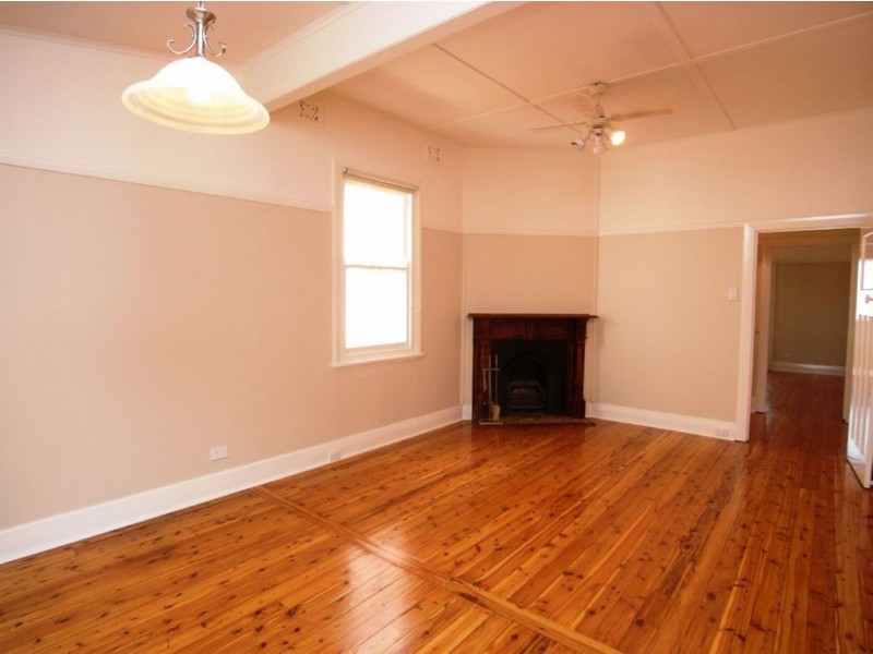 7 Arnold, Mayfield NSW 2304