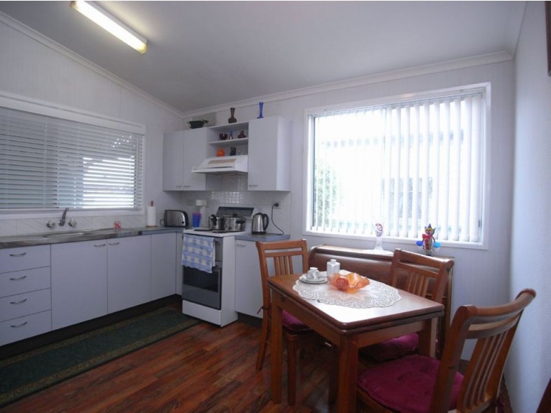 64 Roe Street, Mayfield NSW 2304