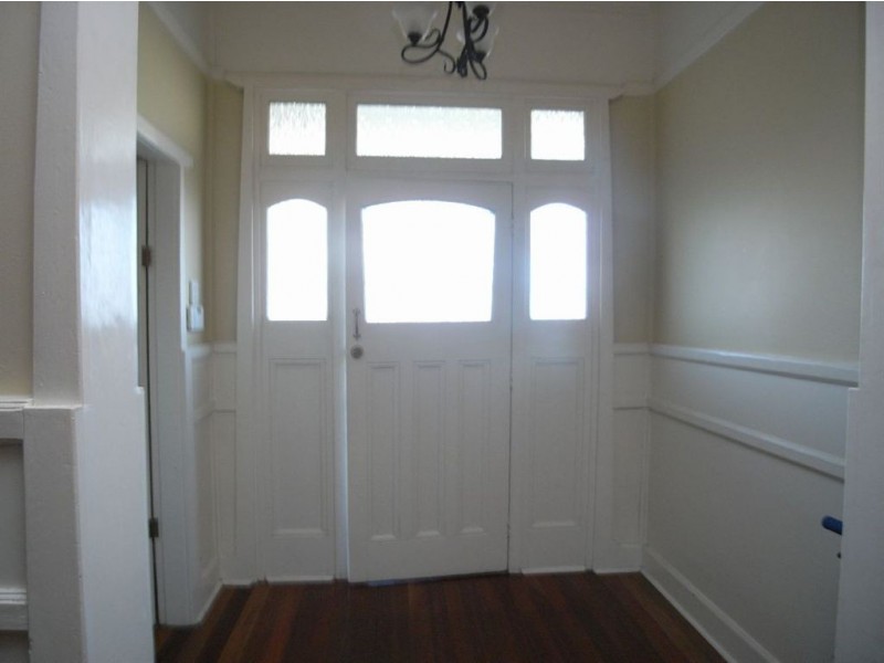 31 Roe street, Mayfield NSW 2304