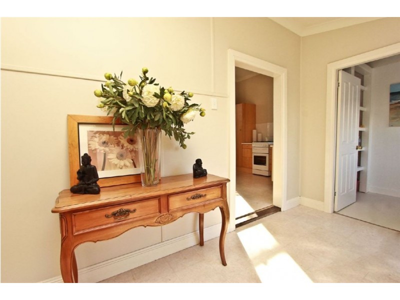 34 Lindsay Street, Hamilton NSW 2303